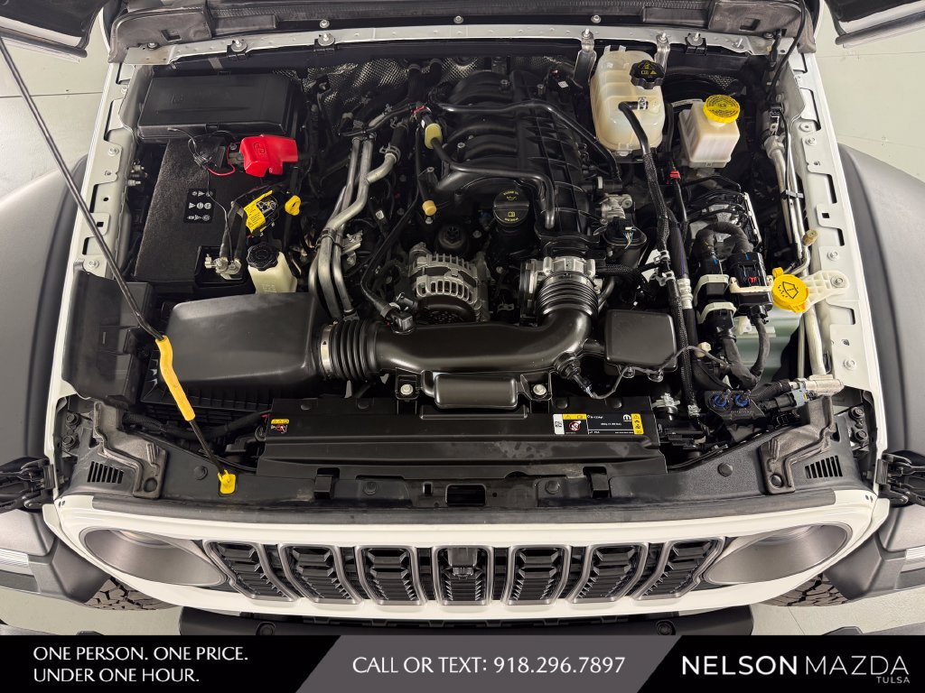 Used 2025 Jeep Gladiator Mojave w/ Convenience Group AWD/4WD image 48