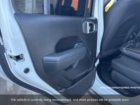 Used 2022 Jeep Wrangler Unlimited Sport image 6