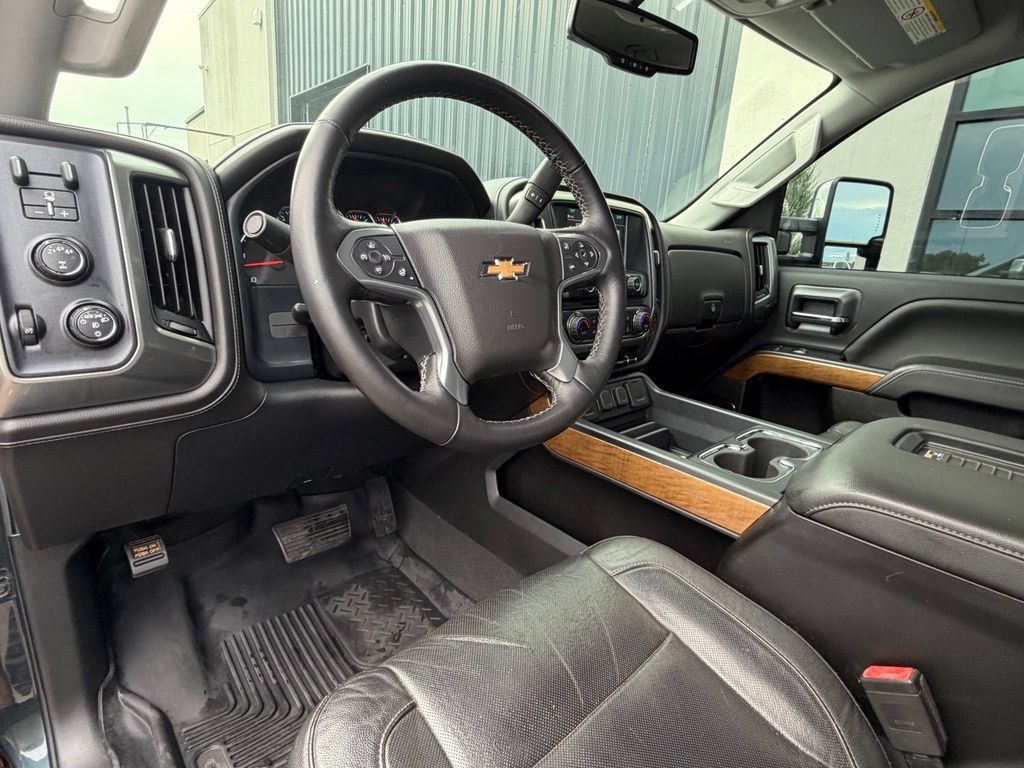 Used 2019 Chevrolet Silverado 2500 LTZ w/ Duramax Plus Package AWD/4WD image 7