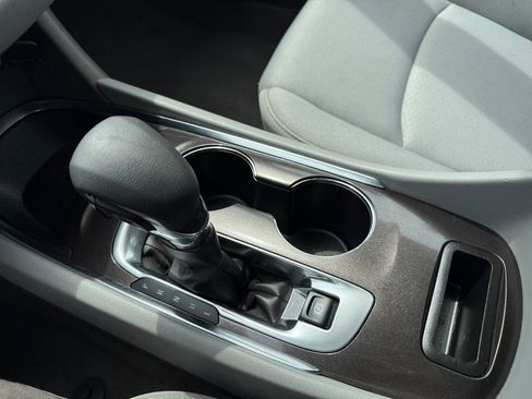 Used 2024 Chevrolet Malibu LT FWD image 37