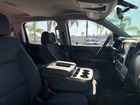 Used 2018 GMC Sierra 1500 SLE w/ SLE Value Package image 19