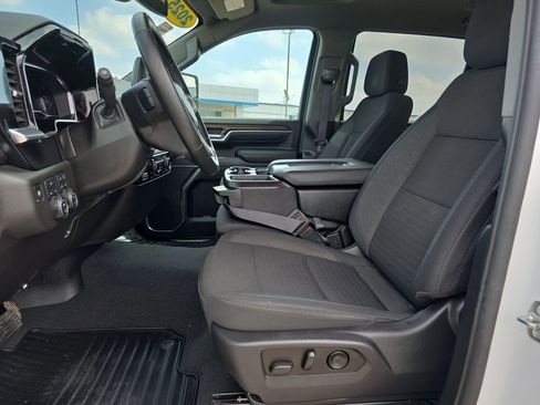 Used 2025 Chevrolet Silverado 2500 LT w/ Safety Package AWD/4WD image 12