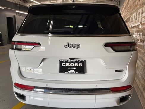 Used 2025 Jeep Grand Cherokee L Overland w/ Luxury Tech Group IV image 26