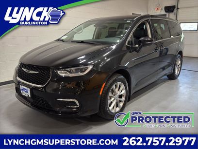 Used 2023 Chrysler Pacifica Touring-L