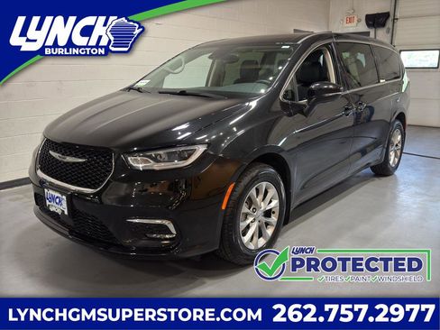 Used 2023 Chrysler Pacifica Touring-L AWD/4WD image 1