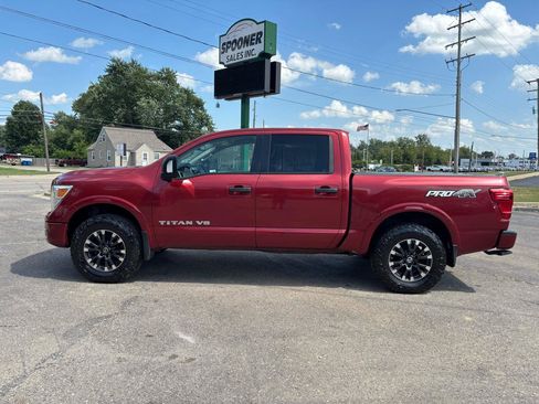 Used 2018 Nissan Titan PRO-4X AWD/4WD image 2