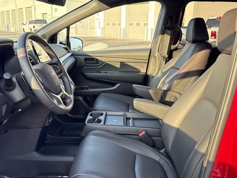 Used 2026 Honda Odyssey Sport-L image 18