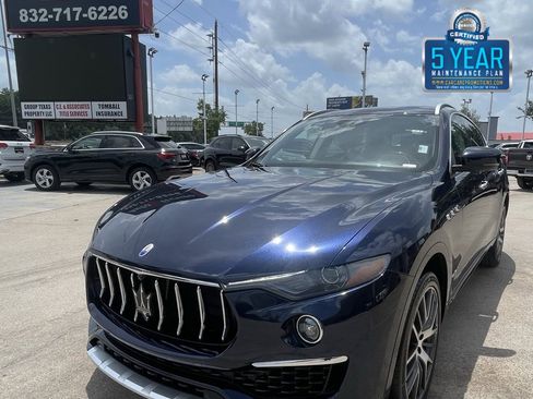 Used 2019 Maserati Levante GranLusso image 1