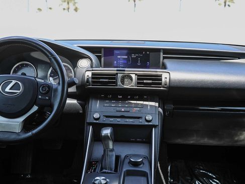 Used 2016 Lexus IS 200t RWD image 13
