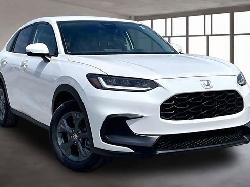 New 2026 Honda HR-V LX image 2
