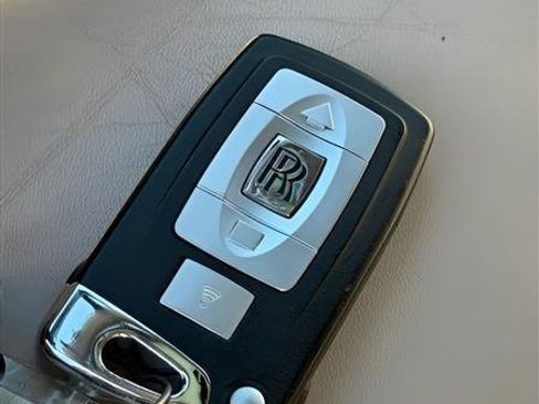 Used 2006 Rolls-Royce Phantom Sedan RWD image 93