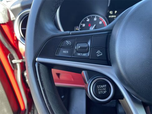 Used 2019 Alfa Romeo Stelvio image 25