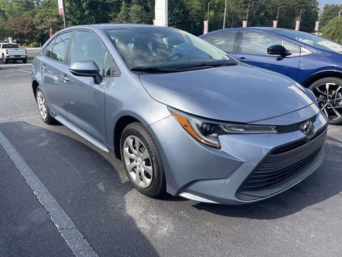 Used 2026 Toyota Corolla LE FWD image 1