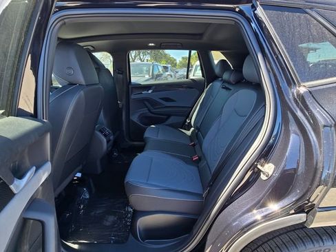 New 2026 Volkswagen Tiguan SE R-Line FWD image 13