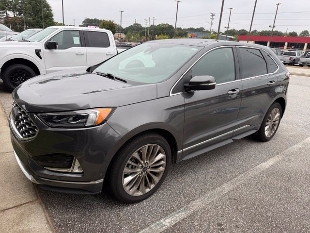 Used 2020 Ford Edge Titanium w/ Equipment Group 301A FWD image 2