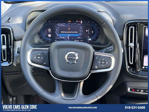 Used 2025 Volvo XC40 B5 Ultra w/ Climate Package image 13