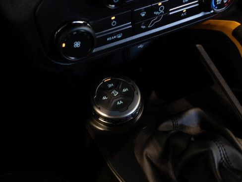 Used 2022 Ford Bronco Badlands image 35