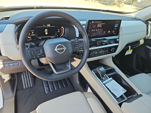 New 2026 Nissan Pathfinder SL FWD image 16