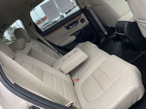 Used 2017 Honda CR-V Touring image 12