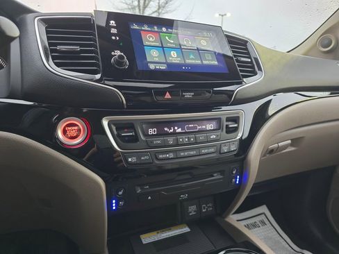 Used 2019 Honda Pilot Elite image 20