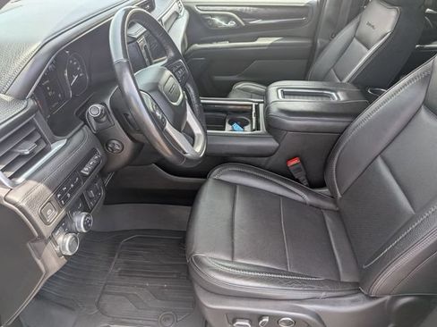 Used 2021 GMC Yukon Denali w/ Denali Premium Package AWD/4WD image 12