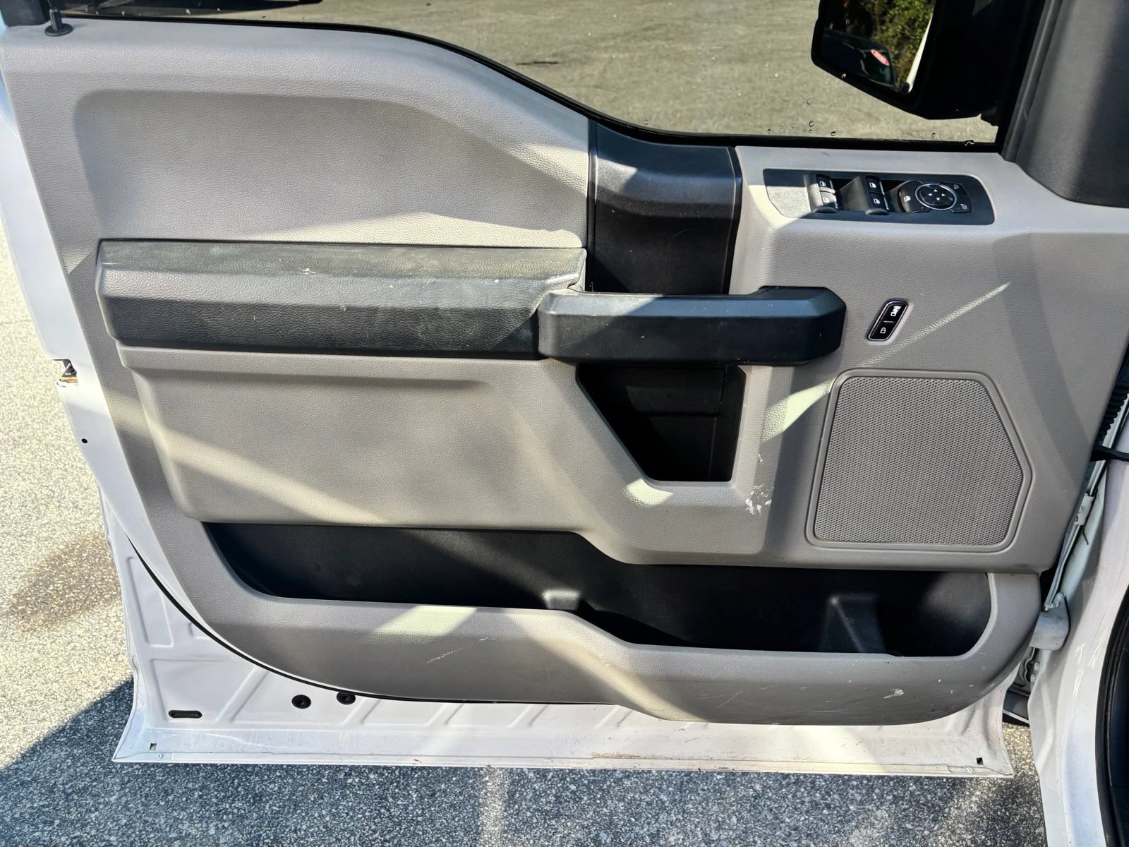 Used 2018 Ford F150 XL w/ Equipment Group 101A Mid AWD/4WD image 15