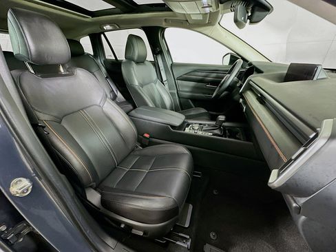 Used 2025 MAZDA CX-50 AWD 2.5 Hybrid w/ Premium Pkg image 32