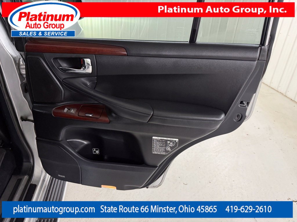 Used 2014 Lexus LX 570 4WD w/ Luxury Package image 59