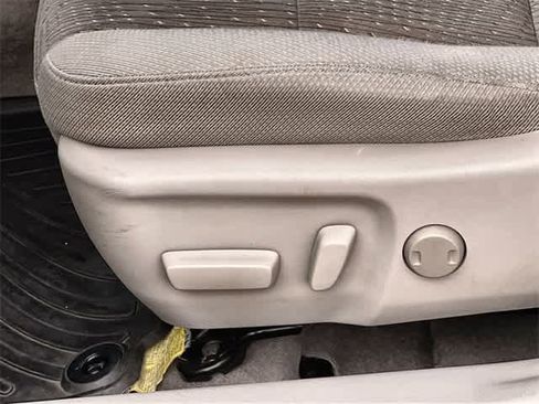 Used 2014 Toyota Camry XLE image 31