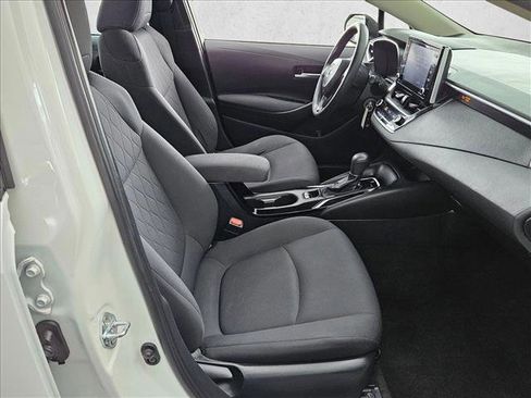 Used 2021 Toyota Corolla LE image 15