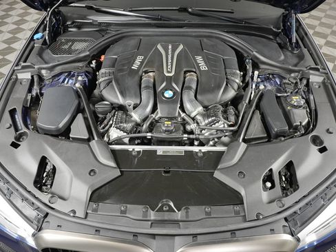 Used 2019 BMW M550i xDrive AWD/4WD image 46