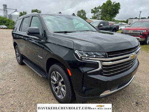 Used 2024 Chevrolet Tahoe LT w/ LT Signature Package AWD/4WD image 3