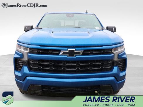 Used 2023 Chevrolet Silverado 1500 RST w/ Convenience Package II AWD/4WD image 4