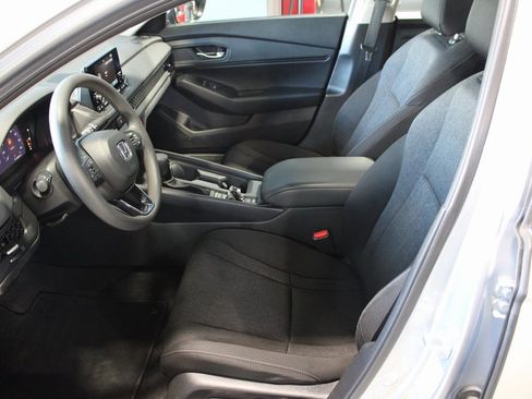 Certified 2023 Honda Accord EX image 8