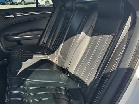 Used 2018 Chrysler 300 S w/ 300S Premium Group image 8