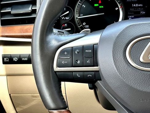 Used 2020 Lexus LX 570 4WD w/ Luxury Package image 23