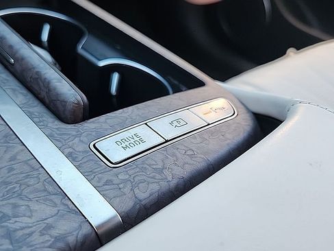 Used 2024 Genesis G80 w/ Prestige Package image 19