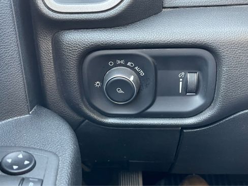 Used 2021 RAM 2500 Tradesman image 17