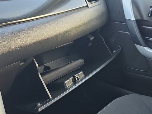 Used 2013 Ford Edge SE image 28