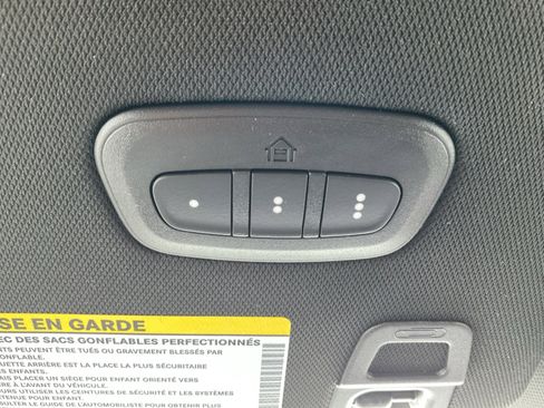 Used 2025 Jeep Grand Cherokee Limited image 31