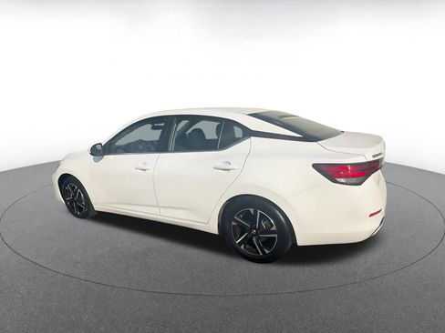 Used 2025 Nissan Sentra SV image 10