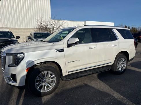 Used 2024 GMC Yukon Denali image 9