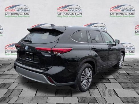 Certified 2020 Toyota Highlander Platinum image 3