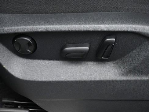 New 2026 Volkswagen Atlas SE image 21