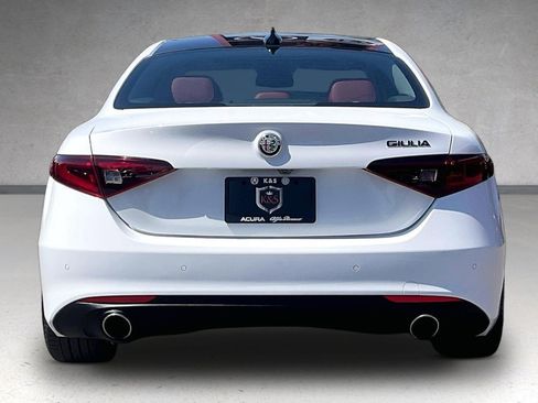 Used 2021 Alfa Romeo Giulia Ti w/ Nero Edizione RWD image 4