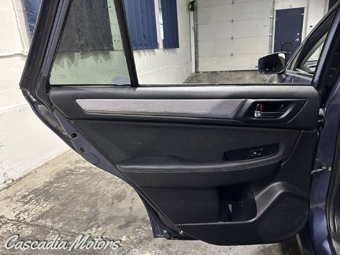 Used 2018 Subaru Outback 2.5i Premium image 23
