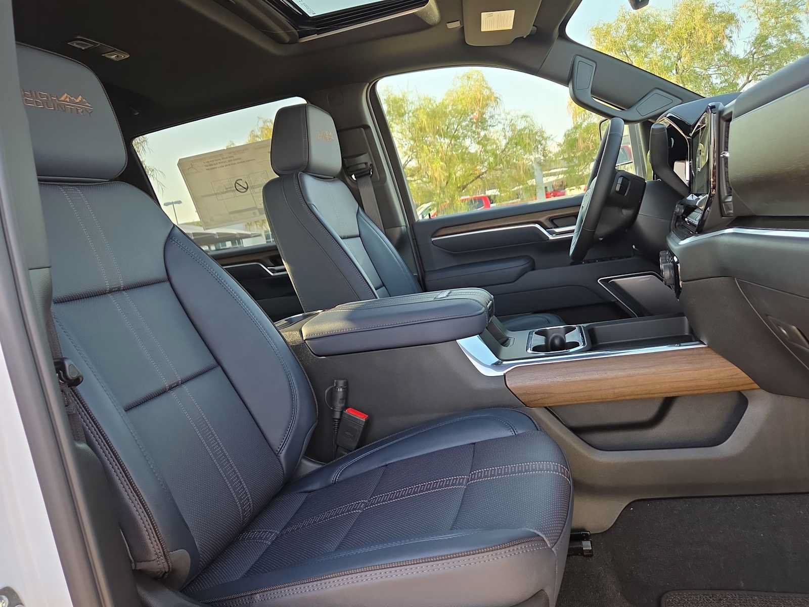 New 2026 Chevrolet Silverado 2500 High Country w/ High Country Premium Package AWD/4WD image 18