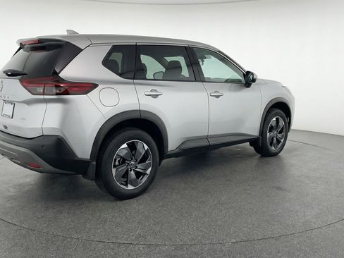 Used 2025 Nissan Rogue SV image 9