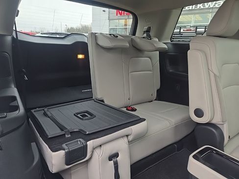 New 2026 Nissan Pathfinder SL image 35