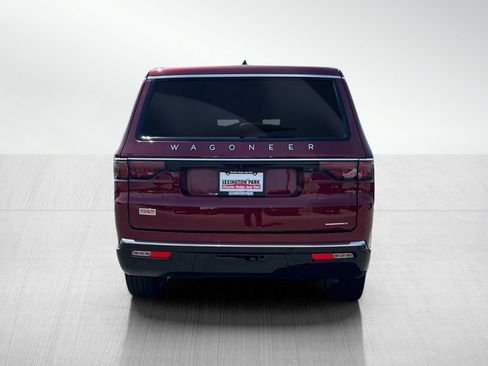 Used 2024 Jeep Wagoneer Series III w/ Premium Group I AWD/4WD image 6